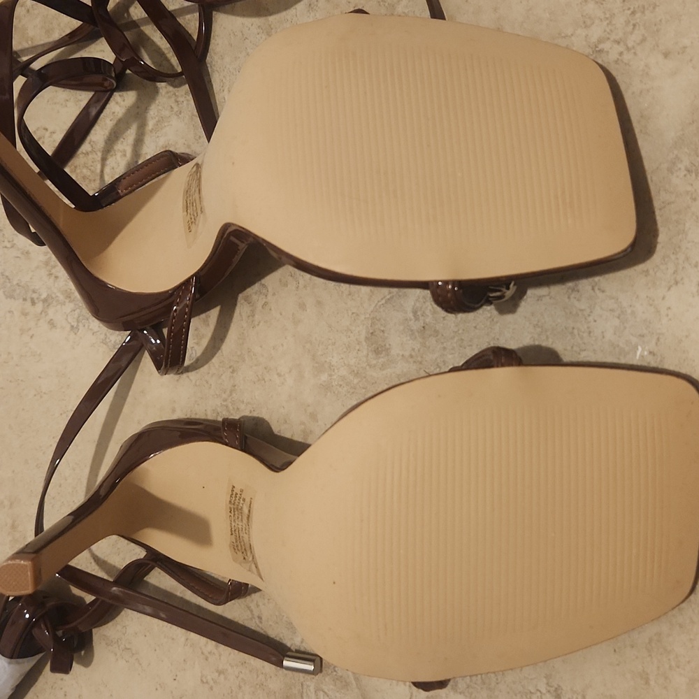 Steve Madden Brown Strappy Heels with Silver Chain - Picture 4 of 4